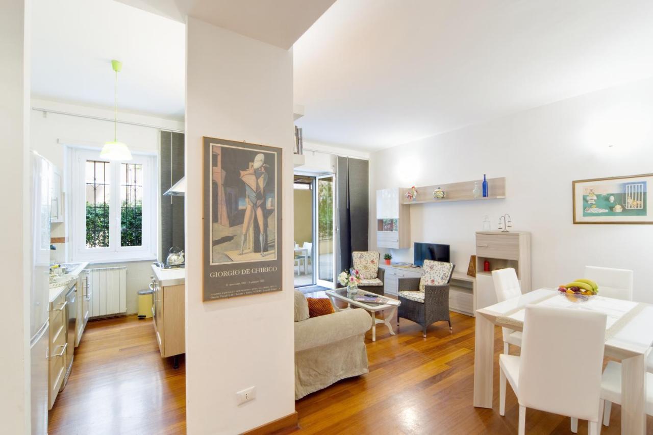 Viale Tirreno - Con Patio Apartment